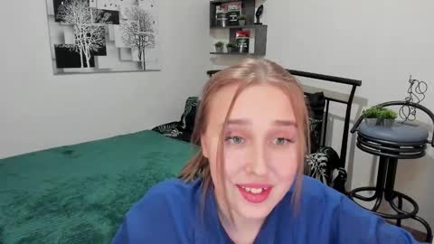 Lina online show from 03-04-25, 11:22