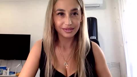 linavora online show from 11-18-25, 12:20