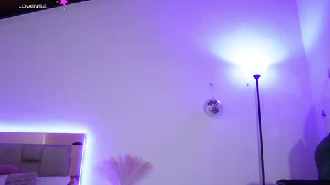 Snapshot of lincy_rios chatting on 09-23-25, 07:06 Lincy Rios online show from 09-23-25, 07:06