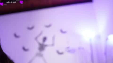 Snapshot of lincy_rios chatting on 10-18-25, 06:41 Lincy Rios online show from 10-18-25, 06:41