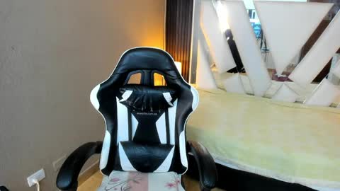  Linda  online show from 05-27-26, 06:27