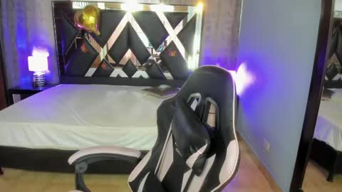  Linda  online show from 06-15-26, 06:32