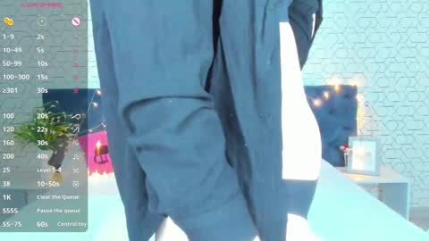 Snapshot of linda__bryant chatting on 01-31-25, 12:28 Linda GMT2 Mon Tu Fri Sa Su 0300am-1000 am online show from 01-31-25, 12:28