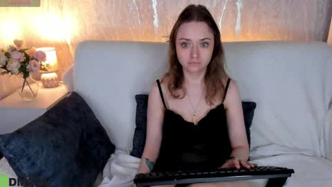 Linda  GMT2 Mon Tu Fri Sa Su  0300am-1000 am online show from 04-09-26, 06:19