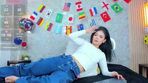 Snapshot of linda_cooper_ chatting on 07-18-26, 11:14 LINDA online show from 07-18-26, 11:14