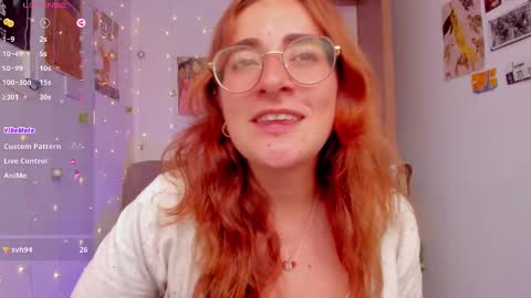 Snapshot of linda_giggle chatting on 09-30-25, 02:55 Giggles online show from 09-30-25, 02:55