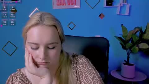 linda_lynx online show from 07-20-26, 10:39