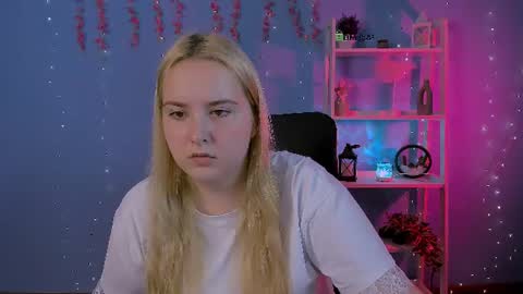 linda_lynx online show from 07-27-26, 08:32