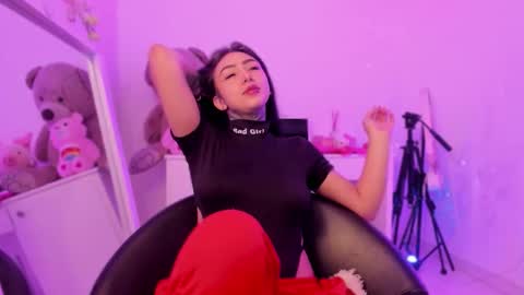 Lindaa maria  online show from 10-21-25, 08:31