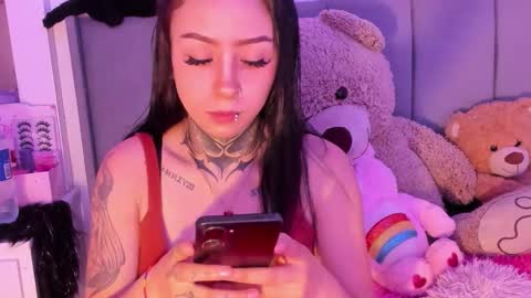 Snapshot of linda_milleer_ chatting on 01-11-26, 07:30 Lindaa maria online show from 01-11-26, 07:30