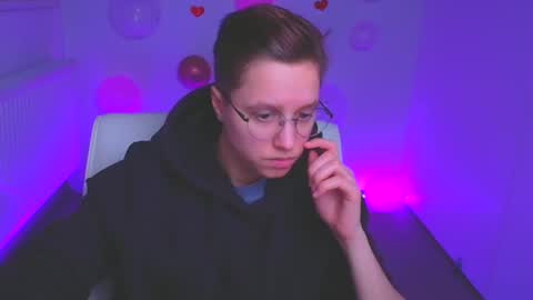 Snapshot of linda_miss_ chatting on 02-17-25, 02:48 Linda online show from 02-17-25, 02:48