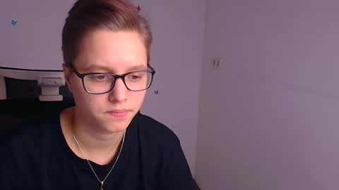 Snapshot of linda_miss_ chatting on 02-25-25, 03:16 Linda online show from 02-25-25, 03:16