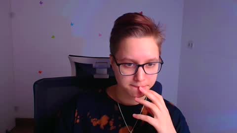 Snapshot of linda_miss_ chatting on 02-28-25, 12:20 Linda online show from 02-28-25, 12:20