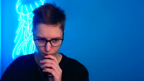 Snapshot of linda_miss_ chatting on 03-08-25, 10:02 Linda online show from 03-08-25, 10:02