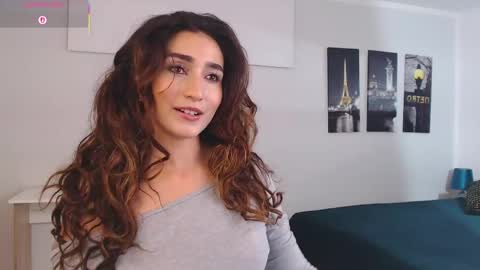 Snapshot of linda_morgan1 chatting on 04-25-26, 12:19 Maria Paula online show from 04-25-26, 12:19
