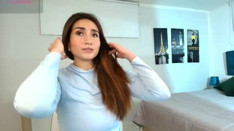 Snapshot of linda_morgan1 chatting on 05-18-26, 12:11 Maria Paula online show from 05-18-26, 12:11