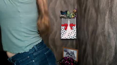 Linda online show from 09-27-25, 09:14