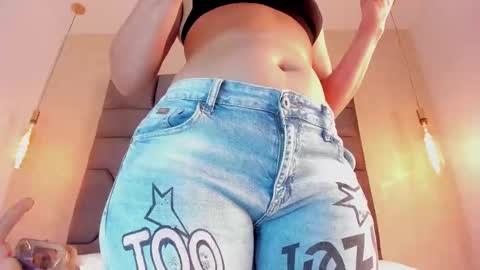 Snapshot of linda_saenz1 chatting on 03-11-25, 11:44 Linda Saenz online show from 03-11-25, 11:44