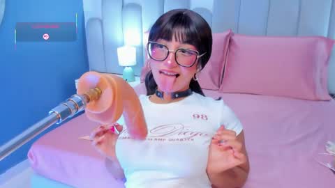 Snapshot of linda_sofi__ chatting on 04-30-26, 08:57 linda_sofi__ online show from 04-30-26, 08:57