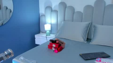 Snapshot of linda_sofi__ chatting on 05-09-26, 08:47 linda_sofi__ online show from 05-09-26, 08:47