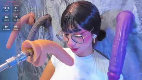 Snapshot of linda_sofi__ chatting on 06-06-26, 08:24 linda_sofi__ online show from 06-06-26, 08:24
