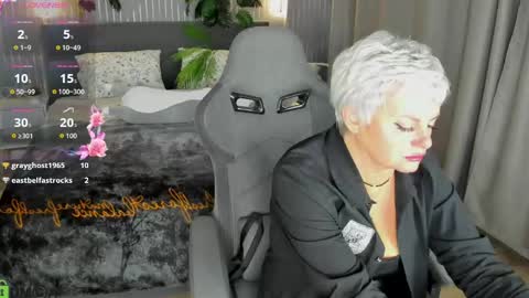 Snapshot of linda_zefir chatting on 05-07-26, 01:22 Linda Zefir online show from 05-07-26, 01:22
