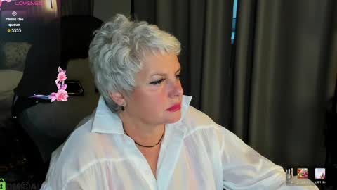 Snapshot of linda_zefir chatting on 05-14-26, 09:27 Linda Zefir online show from 05-14-26, 09:27