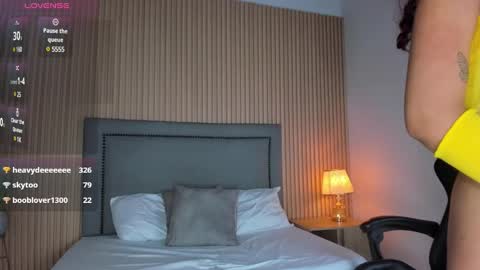 L I N D A online show from 01-03-25, 08:21