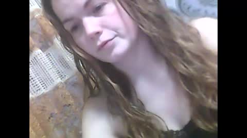 Snapshot of lindaahskysx chatting on 12-13-25, 09:53 LindaAhSkysX online show from 12-13-25, 09:53