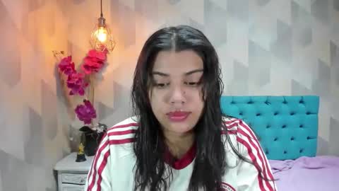 Snapshot of lindabreexlove chatting on 03-29-26, 02:06 online show from 03-29-26, 02:06