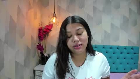 Snapshot of lindabreexlove chatting on 05-26-26, 11:06 online show from 05-26-26, 11:06