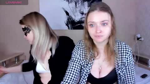 Linda online show from 11-14-25, 03:27