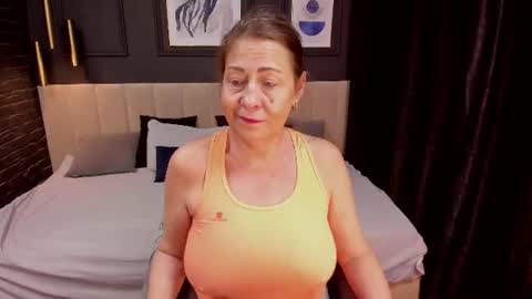 Linda online show from 07-09-26, 01:48
