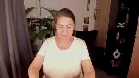 Linda online show from 07-28-26, 04:50