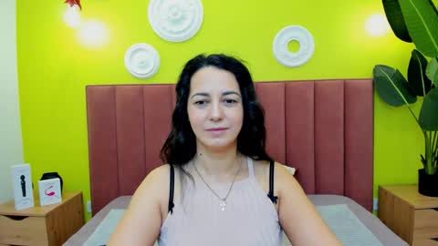 Snapshot of lindainsatiable chatting on 02-02-26, 01:37 Linda online show from 02-02-26, 01:37