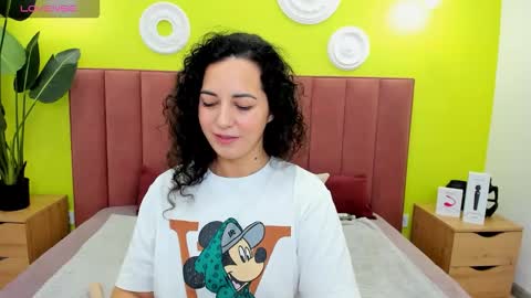 Snapshot of lindainsatiable chatting on 02-09-26, 01:09 Linda online show from 02-09-26, 01:09