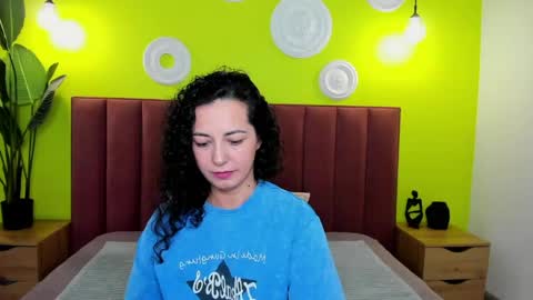 Linda online show from 04-28-26, 01:37