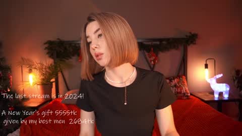 Snapshot of lindathacker chatting on 12-28-24, 11:19 your Linda is back online show from 12-28-24, 11:19