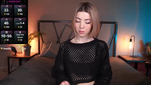 Snapshot of lindathacker chatting on 02-04-25, 05:10 your Linda is back online show from 02-04-25, 05:10
