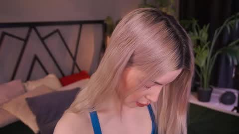 your Linda is back online show from 04-17-26, 04:37