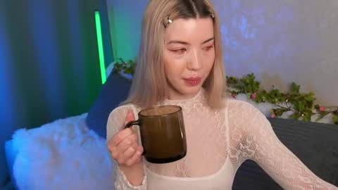 Linda online show from 05-18-26, 04:18