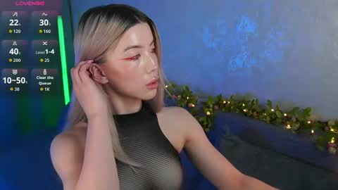 Linda online show from 06-22-26, 05:43