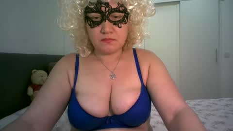 LindaXSmile online show from 02-21-25, 08:16