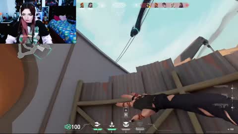 Snapshot of linddamortt chatting on 12-19-24, 12:34 CatalinaANIDEA online show from 12-19-24, 12:34