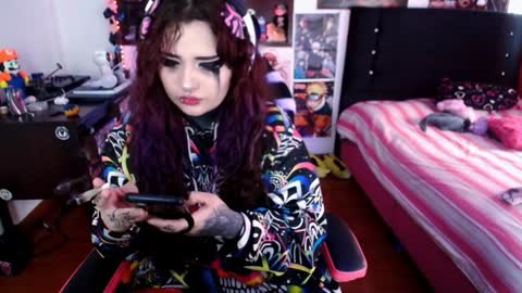 Snapshot of linddamortt chatting on 12-31-24, 07:29 CatalinaANIDEA online show from 12-31-24, 07:29