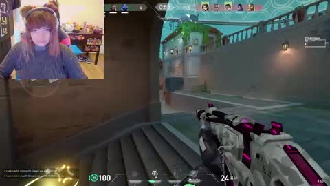 Snapshot of linddamortt chatting on 02-15-25, 02:58 CatalinaANIDEA online show from 02-15-25, 02:58