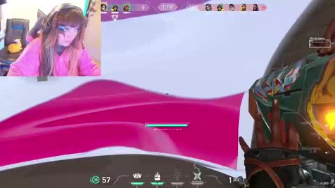 Snapshot of linddamortt chatting on 02-24-25, 06:05 CatalinaANIDEA online show from 02-24-25, 06:05