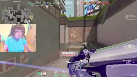 Snapshot of linddamortt chatting on 02-28-25, 03:37 CatalinaANIDEA online show from 02-28-25, 03:37