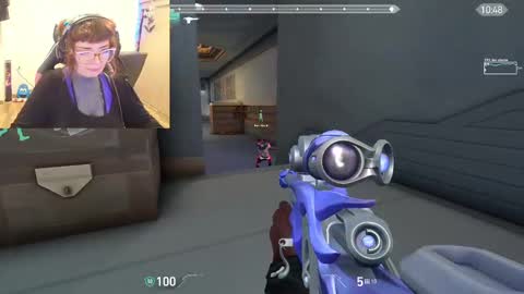 Snapshot of linddamortt chatting on 03-04-25, 03:44 CatalinaANIDEA online show from 03-04-25, 03:44