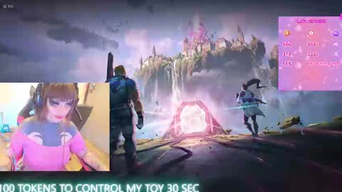 Snapshot of linddamortt chatting on 03-08-25, 12:00 CatalinaANIDEA online show from 03-08-25, 12:00